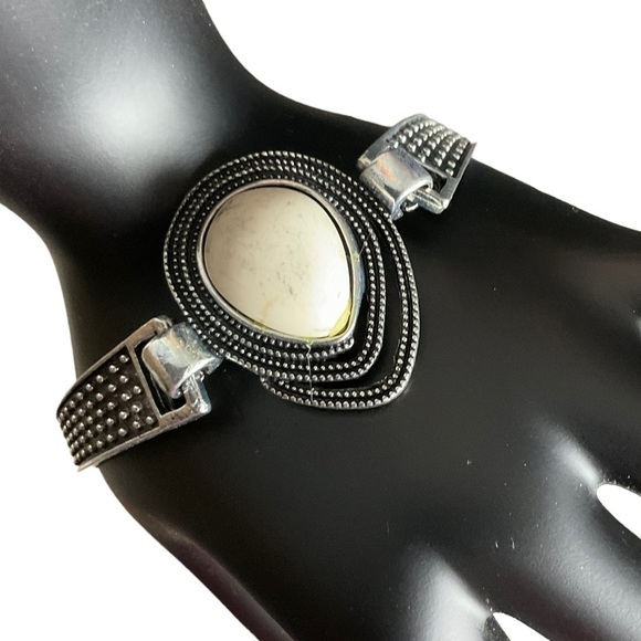 🎉 SALE SEMIPRECIOUS Stone Teardrop Bracelet - Picture 1 of 4